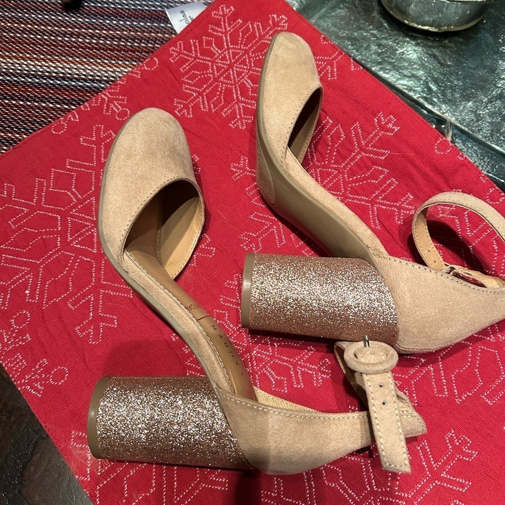LC Lauren Conrad 6 nude suede ankle sparkle heel round toe pumps heels prom